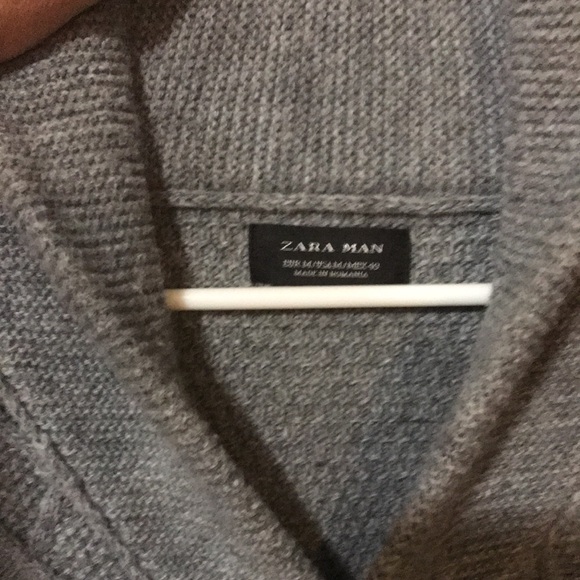 NWOT Black Tag by Zara Men Gray cable knit Cardigan with Shawl collar. Button up - Picture 3 of 4